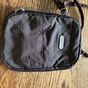 Baggallini Crossbody Adjustable Strap Credit Card Phone Travel Holder Dark Brown